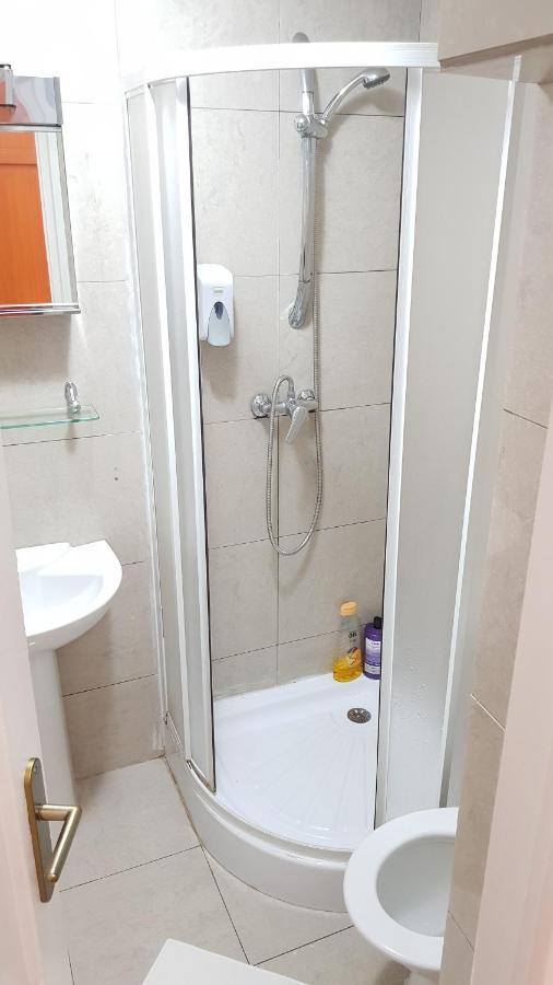 Global Downtown Apartments - Universitate - Balcescu Bukarest Kültér fotó